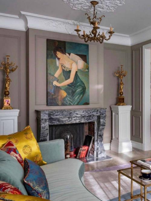 Двухкомнатная квартира в хрущёвке с историческим акцентом. 01