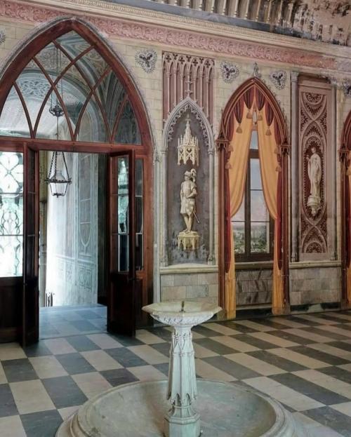 Кастелло - дель - рокколо, Буска, Пьемонт, Италия. 01