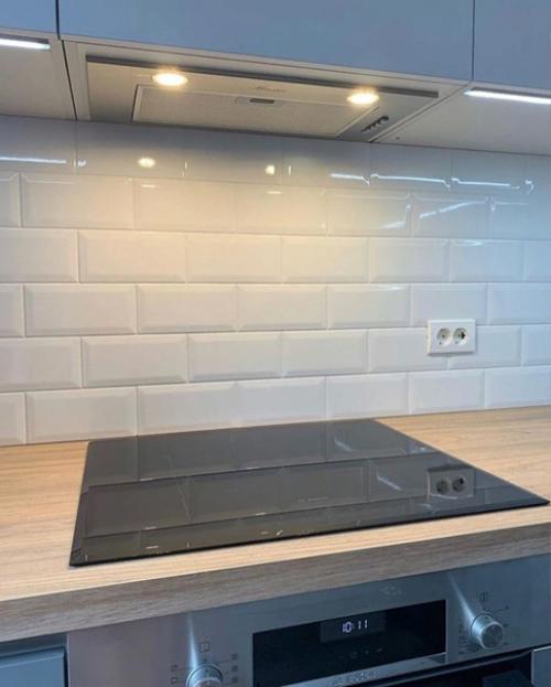 Минимализм на кухне в светлых тонах. 03