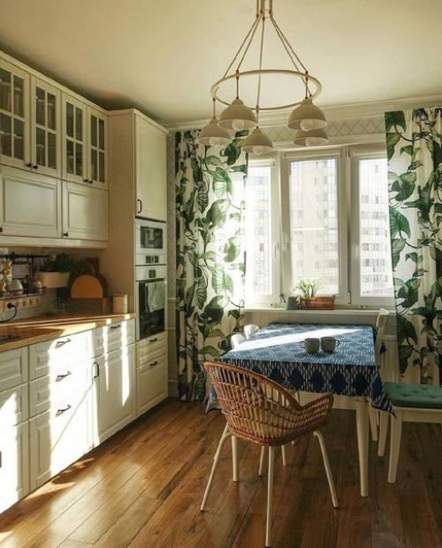 Как же удачно вписались в интерьер занавеси с растительным рисунком! 02