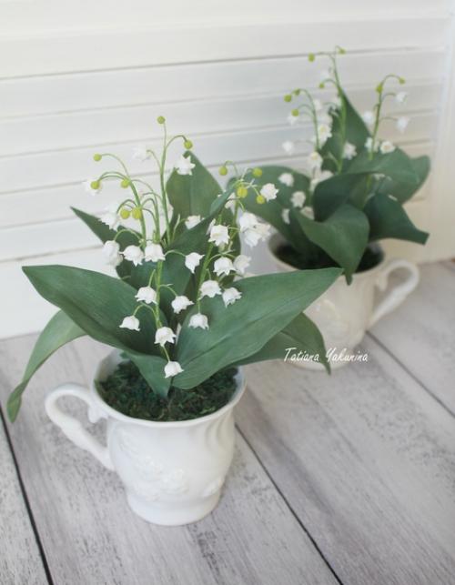 Цветы ручной работы из фоамирана для декорирования любого помещения подходят. 02