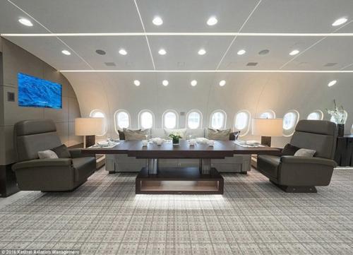 Пятизвездочный отель в облаках: загляните внутрь самого роскошного частного самолета в мире. 03