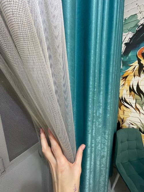 Бирюзовый - это запоминающийся оттенок, который привнесет неповторимый шарм в оформление любой комнаты. 02