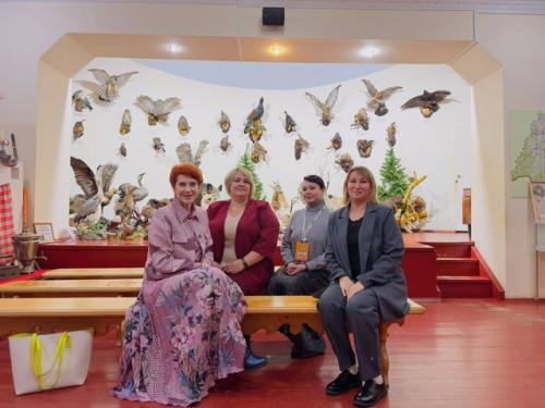 23 октября заслуженная артистка российской федерации - Оксана Михайловна сташенко посетила краеведческий музей г. Меленки. 08