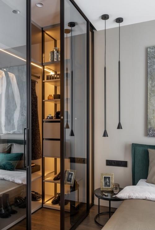 Интерьер евродвушки с интересными контрастами и подчеркнутыми элегантными нотами. 02