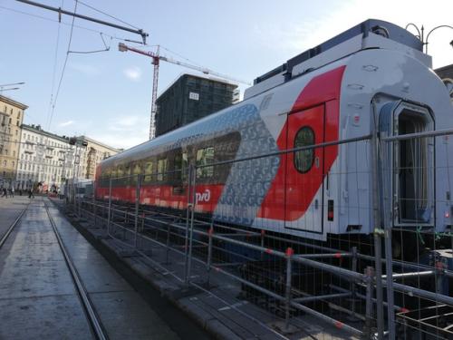 ЖД. Новый плацкартный вагон с увеличенными полками представлен. 04