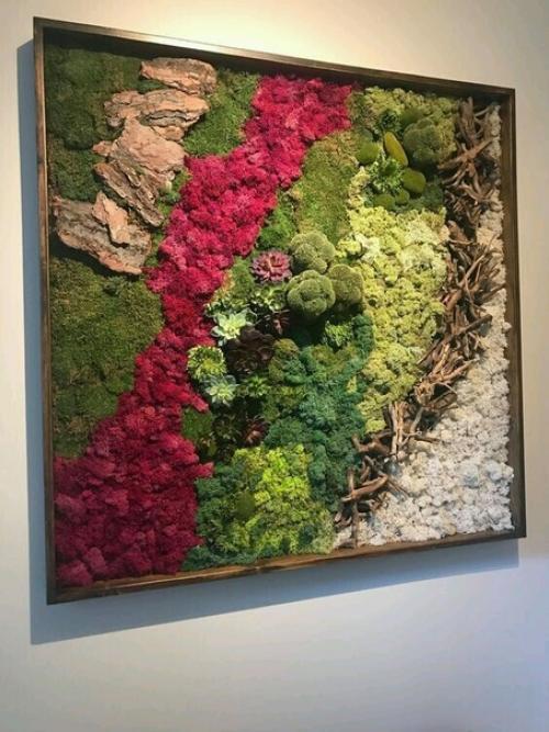 Декоративный мох в интерьере смотрится невероятно стильно, буквально оживляет любое помещение. 03