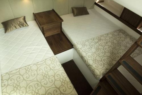 Морской патруль.  Особенной можно считать почти каждую лодку. 06