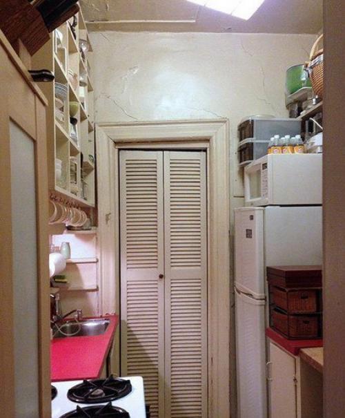 Удобная кухня на 4 квадратных метрах. 01