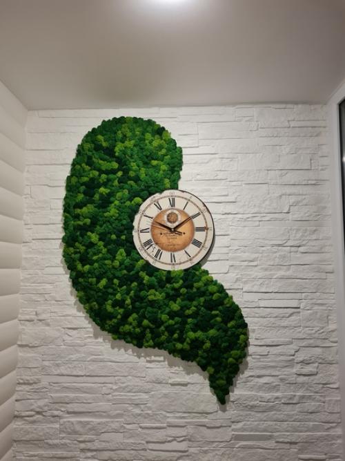 Декорировать мхом можно много всего - от маленьких кашпо до целых комнат. 03