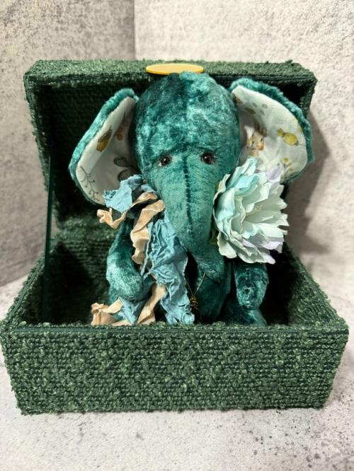 Слон - один из самых значимых символов в различных культурах мира, олицетворяющий мудрость, силу и благополучие. 01