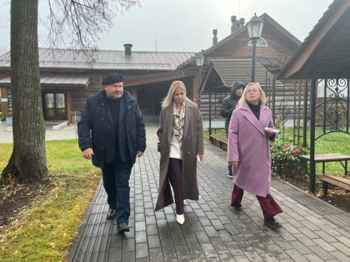 В музее - усадьбе П. и. Чайковского в Воткинске идет ремонт мемориального дома. 07 В музее - усадьбе П. и. Чайковского в Воткинске идет ремонт мемориального дома. 07