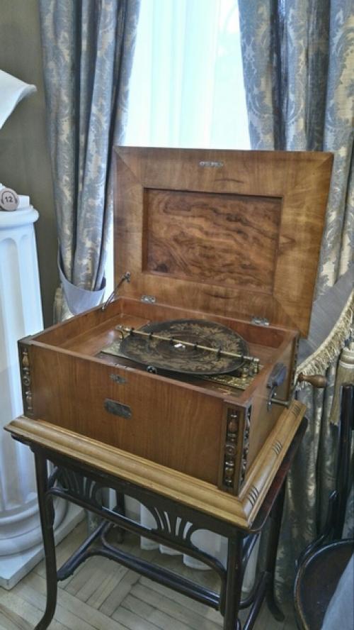 В этом году исполняется ровно 120 лет особняку Клодта особнякклодта - чудесному теремку на улице Куйбышева. 06