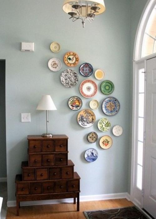 Настенные тарелки в интерьере: способы организации. 07