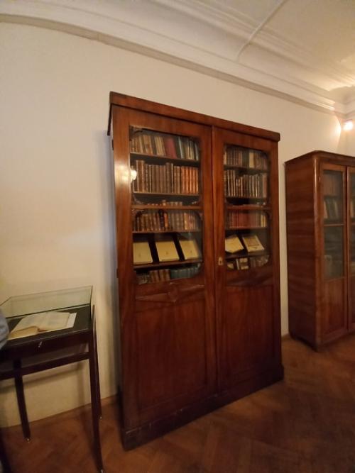 19 октября 2023 года студенты 1 а курса ССМШ посетили с экскурсией дом - музей а. а. блока. 03