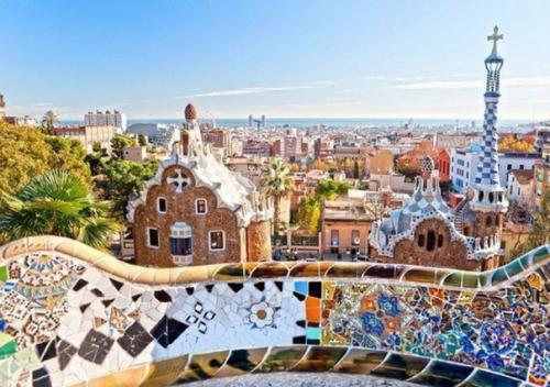 Топ - 8 испанских городов, куда лучше ехать осенью, чем летом. 01