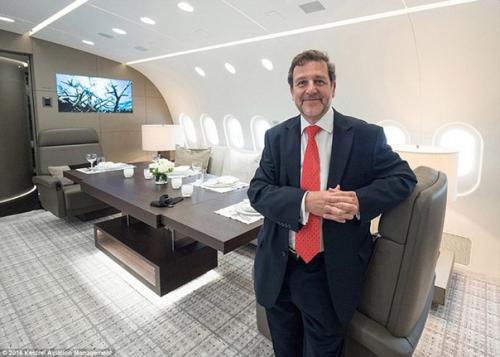 Пятизвездочный отель в облаках: загляните внутрь самого роскошного частного самолета в мире. 05