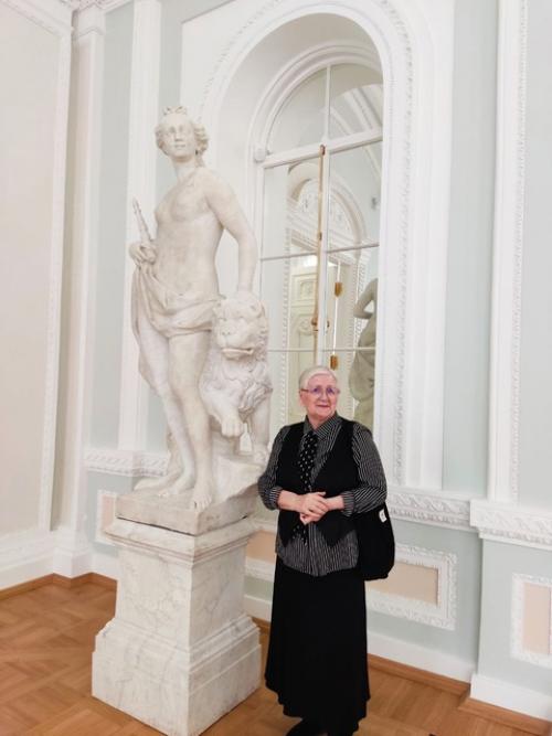 Днями собрались с подружкой в михайловский дворец на выставку карла Брюллова, но народу! 09