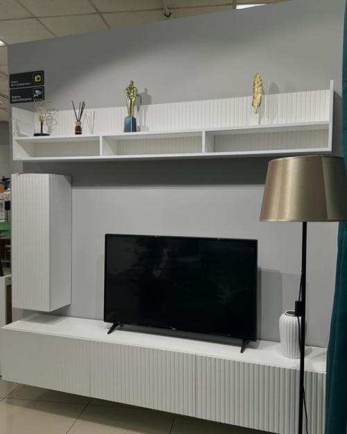 Этот элегантный и стильный комплект гостиной добавит изысканности вашему интерьеру. 01