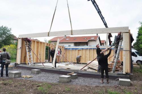 Французская архитектурная фирма Studiolada Architects реализовала строительство жилого дома Open Source House в городе баккара. 01