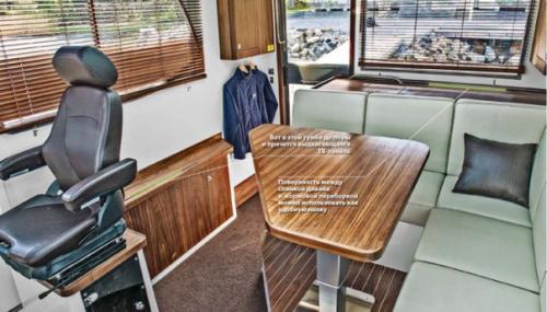 Морской патруль.  Особенной можно считать почти каждую лодку. 02