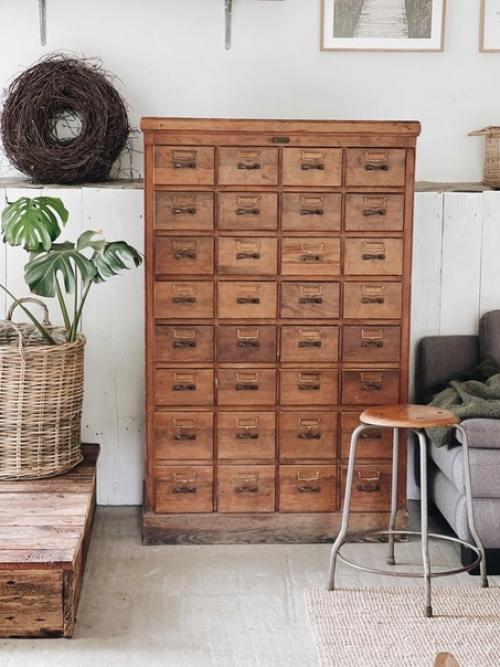 Пастельные тона и теплые древесные оттенки сразу захватают внимание при первом взгляде на интерьер этого дома. 05