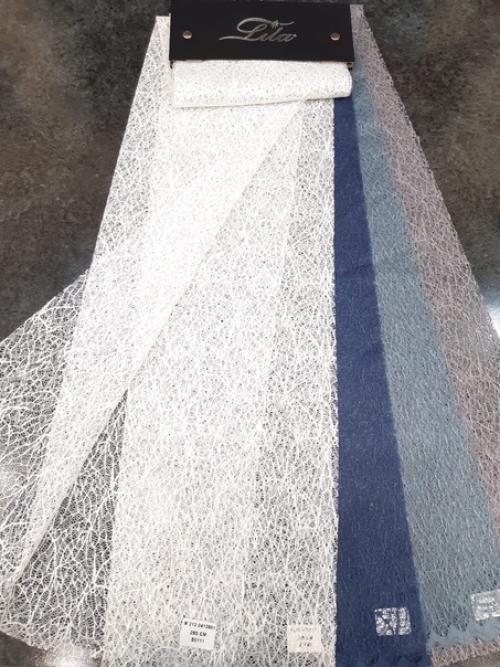 В последнее время становятся популярны легкие кружевные занавески в интерьере городской квартиры, дома. 03