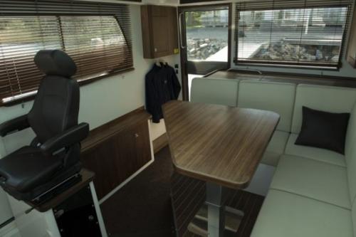 Морской патруль.  Особенной можно считать почти каждую лодку. 04