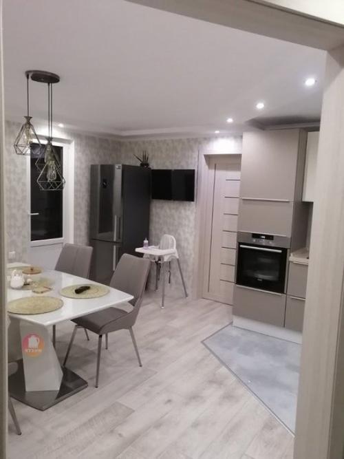 Неплохая кухня!  Видно, что у людей есть вкус и деньги. 04