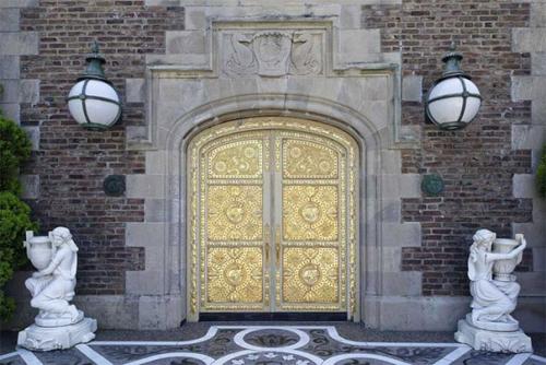 Новостисша. Имение самого богатого Русского иммигранта США Тимура сапира выставлено на продажу. 07 Новостисша. Имение самого богатого Русского иммигранта США Тимура сапира выставлено на продажу. 07