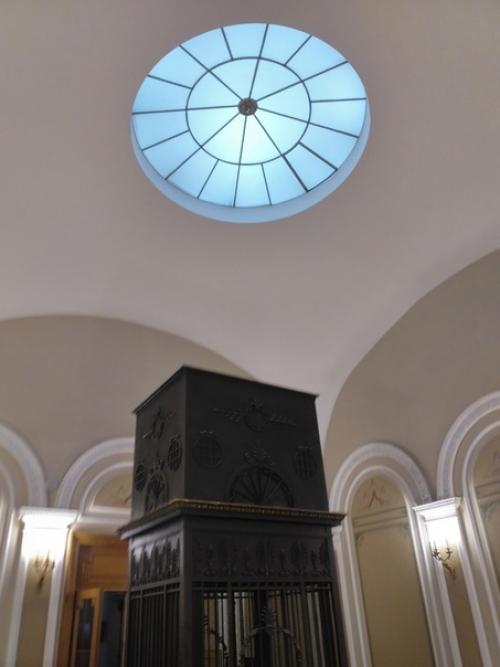 Второй день конференции проходил в доме журналиста, в великолепном доме петербургского купеческого общества. 07