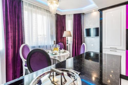 Встречайте, автор завтрашнего дизайн - проекта в Школе Ремонта на ТНТ - Александр Кононенко! 02