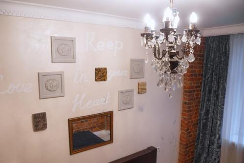 Важным фактором комфортной обстановки в доме является освещение. 08