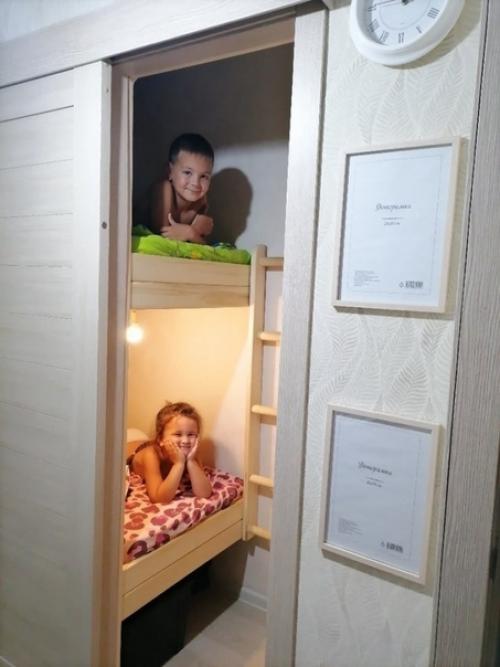 Живем с детками в общежитии, захотелось сделать ремонт хотя бы в таком маленьком пространстве. 06