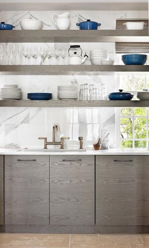 А как вы к открытым полкам на кухне относитесь? 01