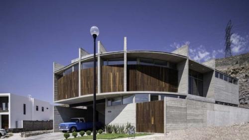 Дом из бетона, стекла и дерева. 08