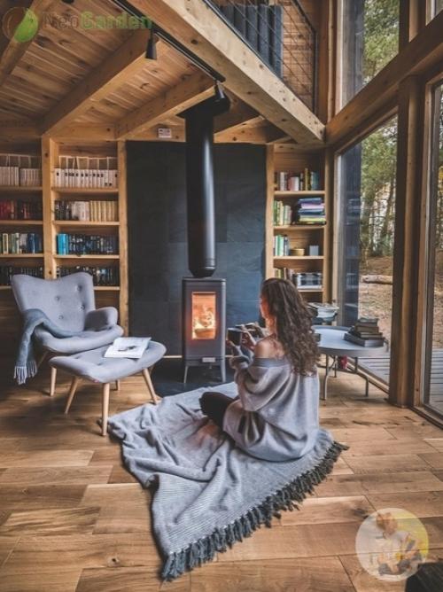 Дomиk HA K AЮ лeca CO C abhяmи BO bcю C ehу. 02