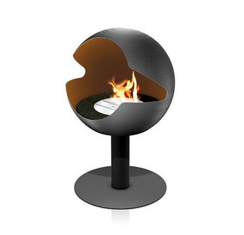 Интерьер гостиной с камином. 02