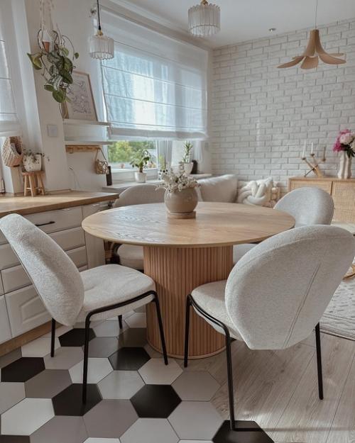 Добро пожаловать в небольшую квартиру Элы, в которой она создала настоящее домашнее гнездышко, не перегружая его декором. 07