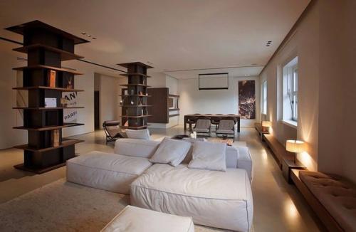 Интерьер квартиры, разработанный итальянским дизайнером Fabio Fantolini. 03