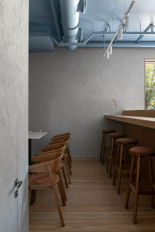 Кафе Три Орешка в Ростове-на-дону: дерево, голубой и уют. 04