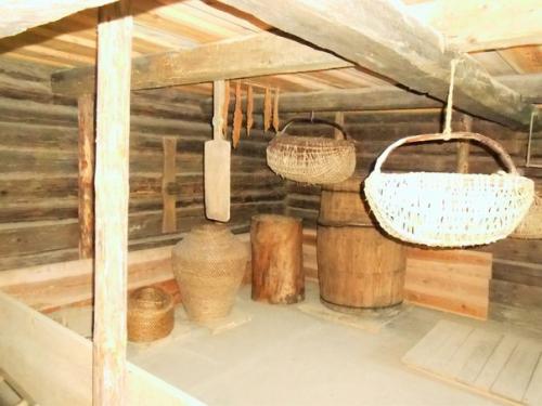 Внутреннее убранство русской избы. 04