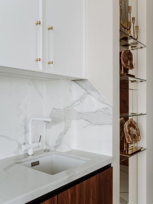 Проснуться утром, неторопливо пройти на любимую кухню за чашечкой горячего латте и наслаждаться жизнью, растягивая эти минуты как можно дольше. 04