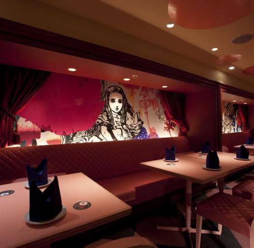 Ресторан Алиса в Стране Чудес (Япония, Токио). 06