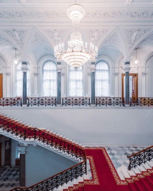 Парадная лестница во дворце Николая николаевича. 03