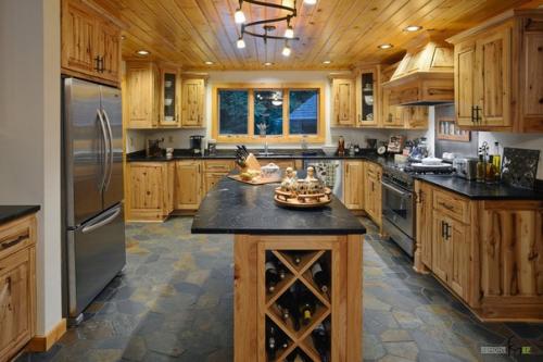 Кухня в стиле кантри: теплота природных материалов. 01