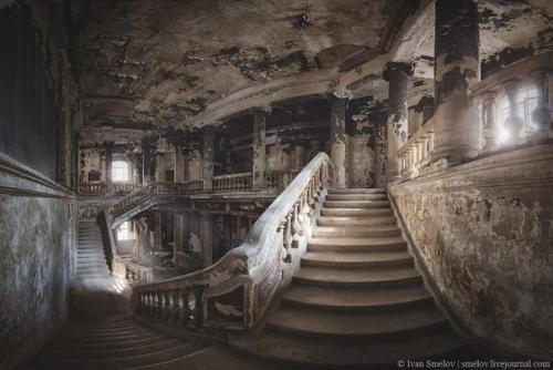 Мистические интерьеры немецкой лютеранской кирхи св. 02