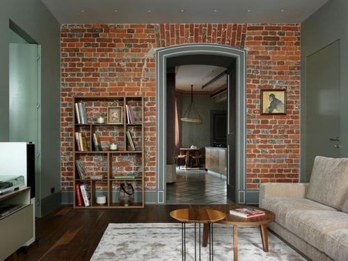 Кирпичные стены и оттенки зеленого: современная квартира в старом доме в Москве. 03