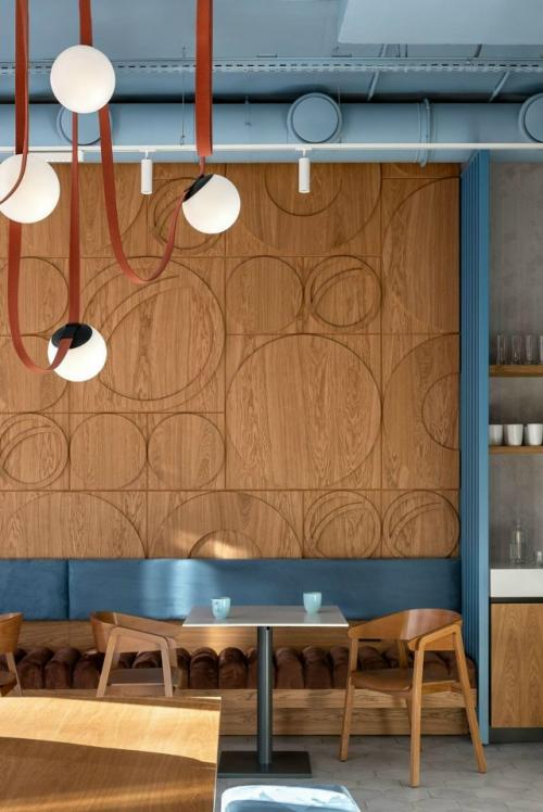 Кафе Три Орешка в Ростове-на-дону: дерево, голубой и уют. 06