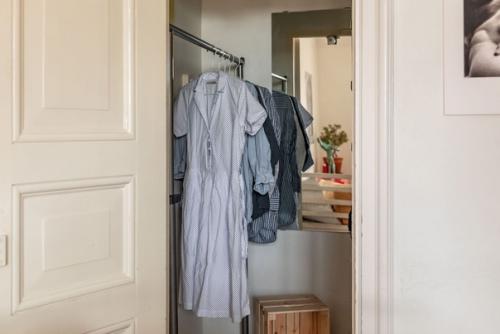 Картины могут стать прекрасным украшением для любой комнаты. 03